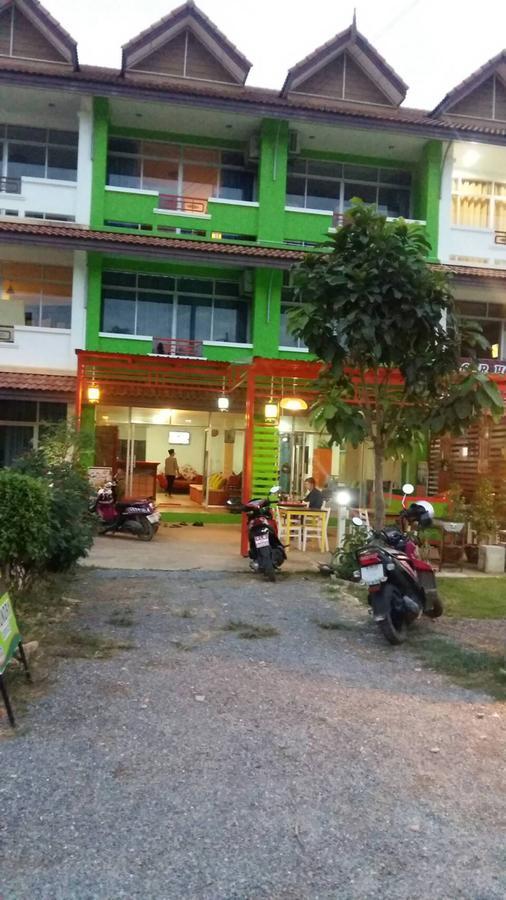 Fan Dee Hostel Koh Lanta Exterior photo
